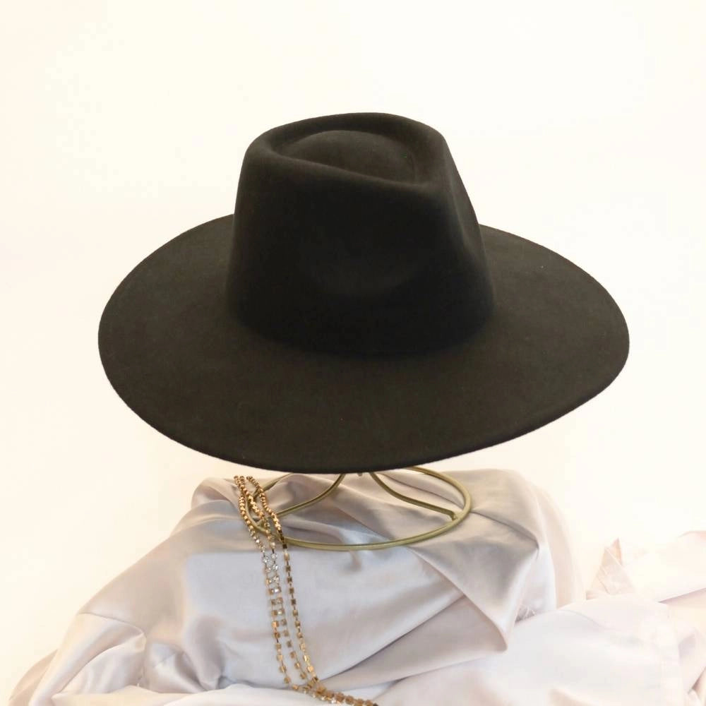 Front right view of ebony crown adjustable satin lined black fedora.